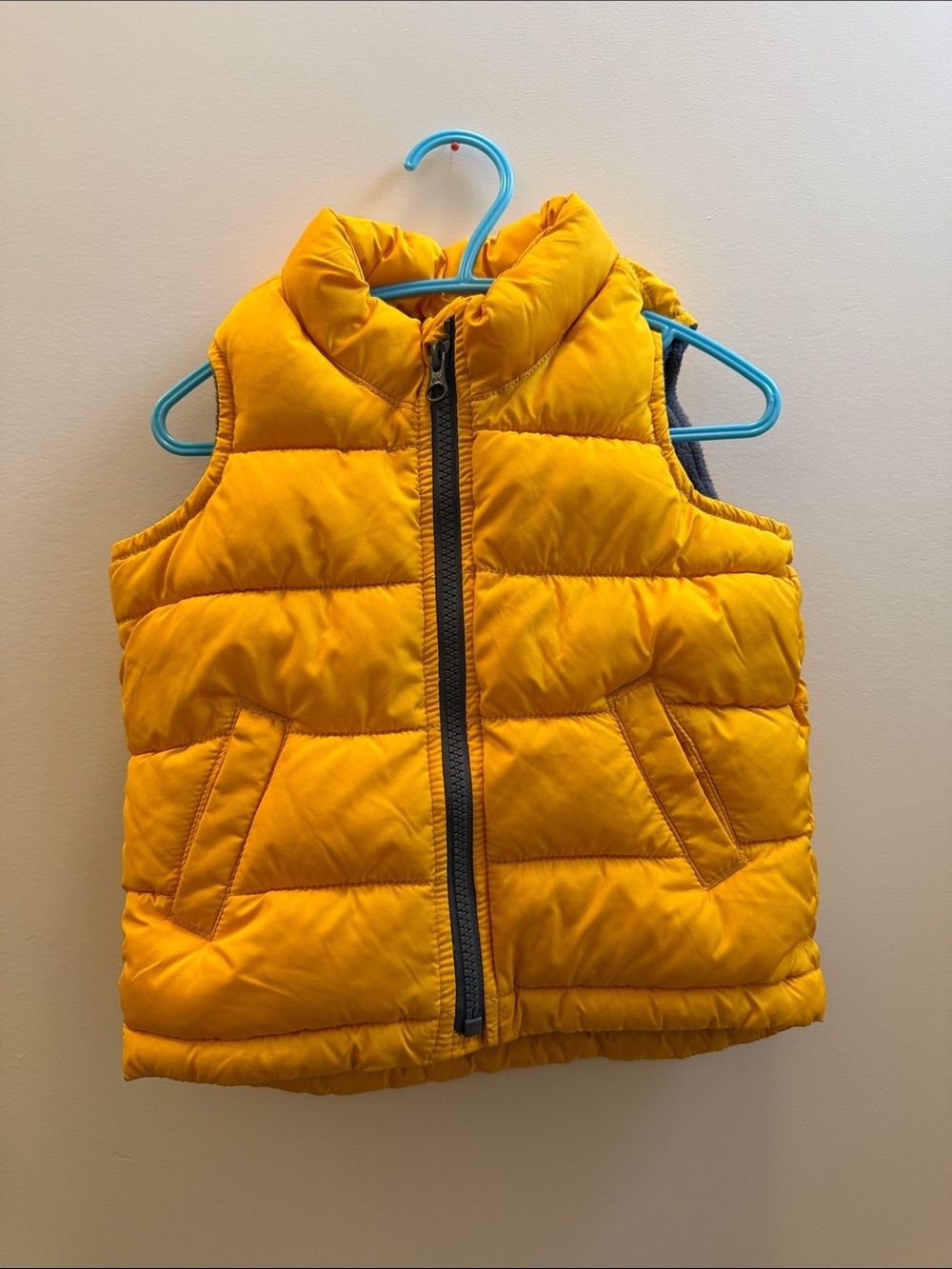 Old Navy Mustard Puffer Vest 18-24 months Toddler Boy Fall vest